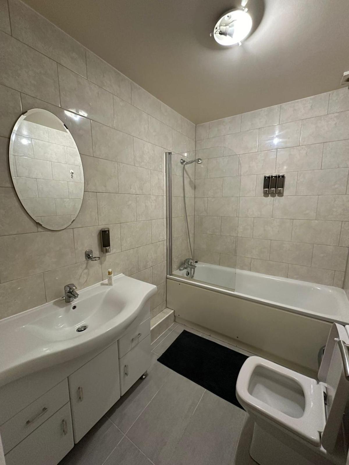 Small En-suite Shoreditch Affittacamere Londra