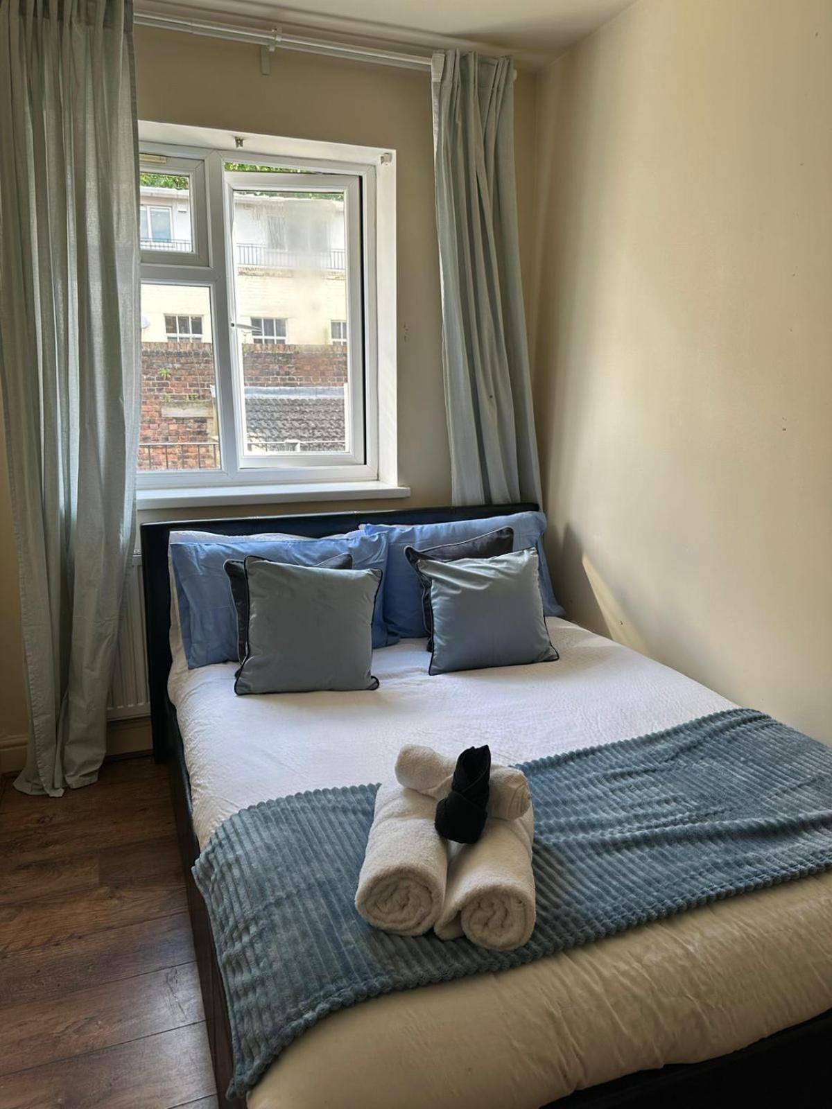 Small En-suite Shoreditch Londra
